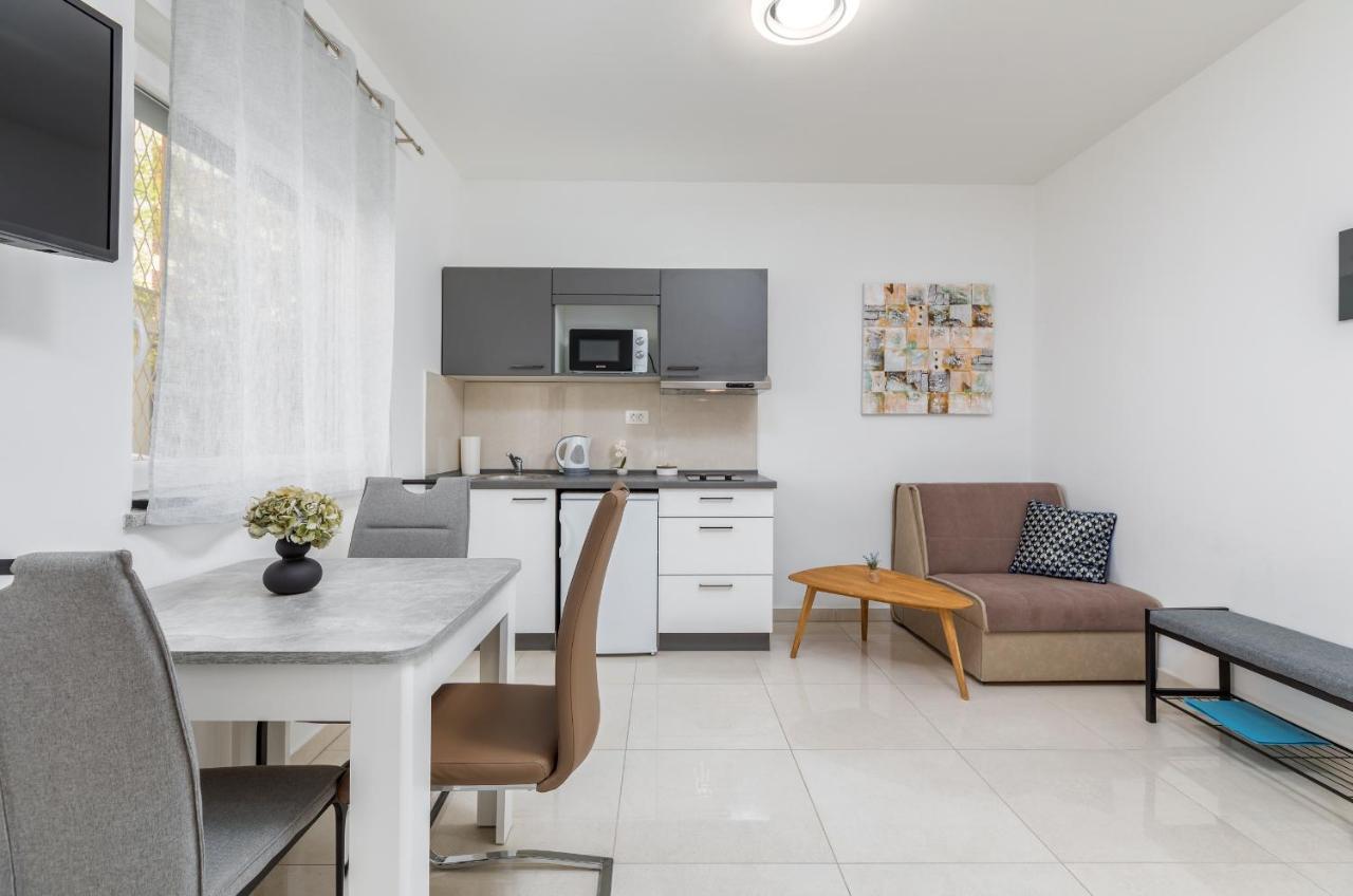 Marine Lux Apartments Pula Luaran gambar