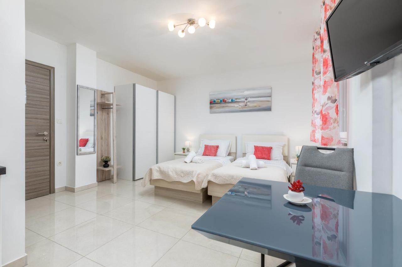 Marine Lux Apartments Pula Luaran gambar