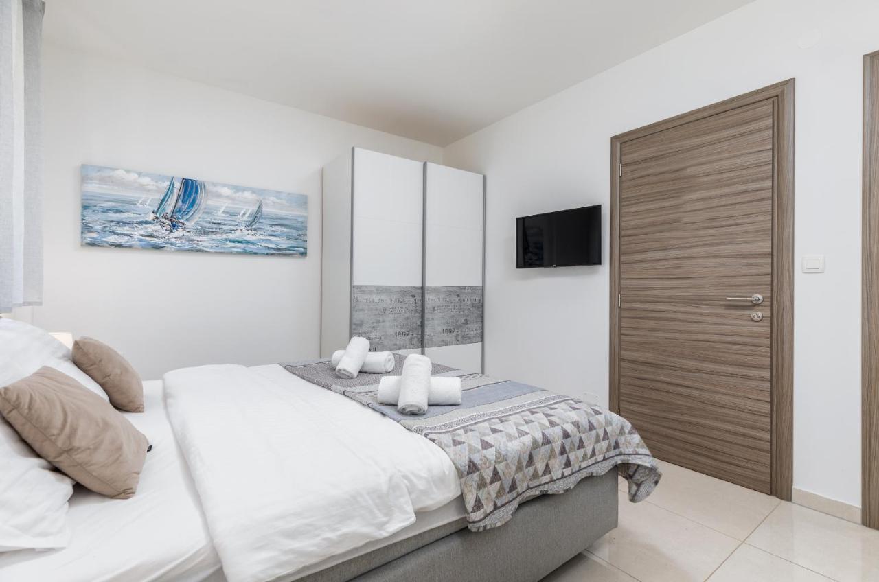 Marine Lux Apartments Pula Luaran gambar
