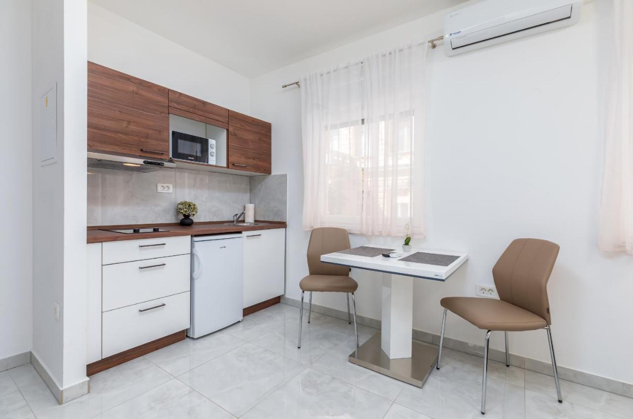 Marine Lux Apartments Pula Luaran gambar